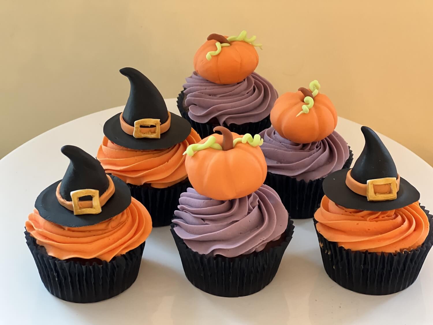 Halloween cupcakes